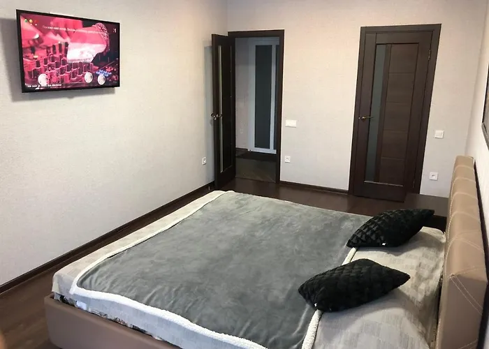 Luxury For Business & Pleasure Royal